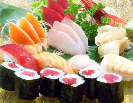 sashimi-sushi-comerconlila